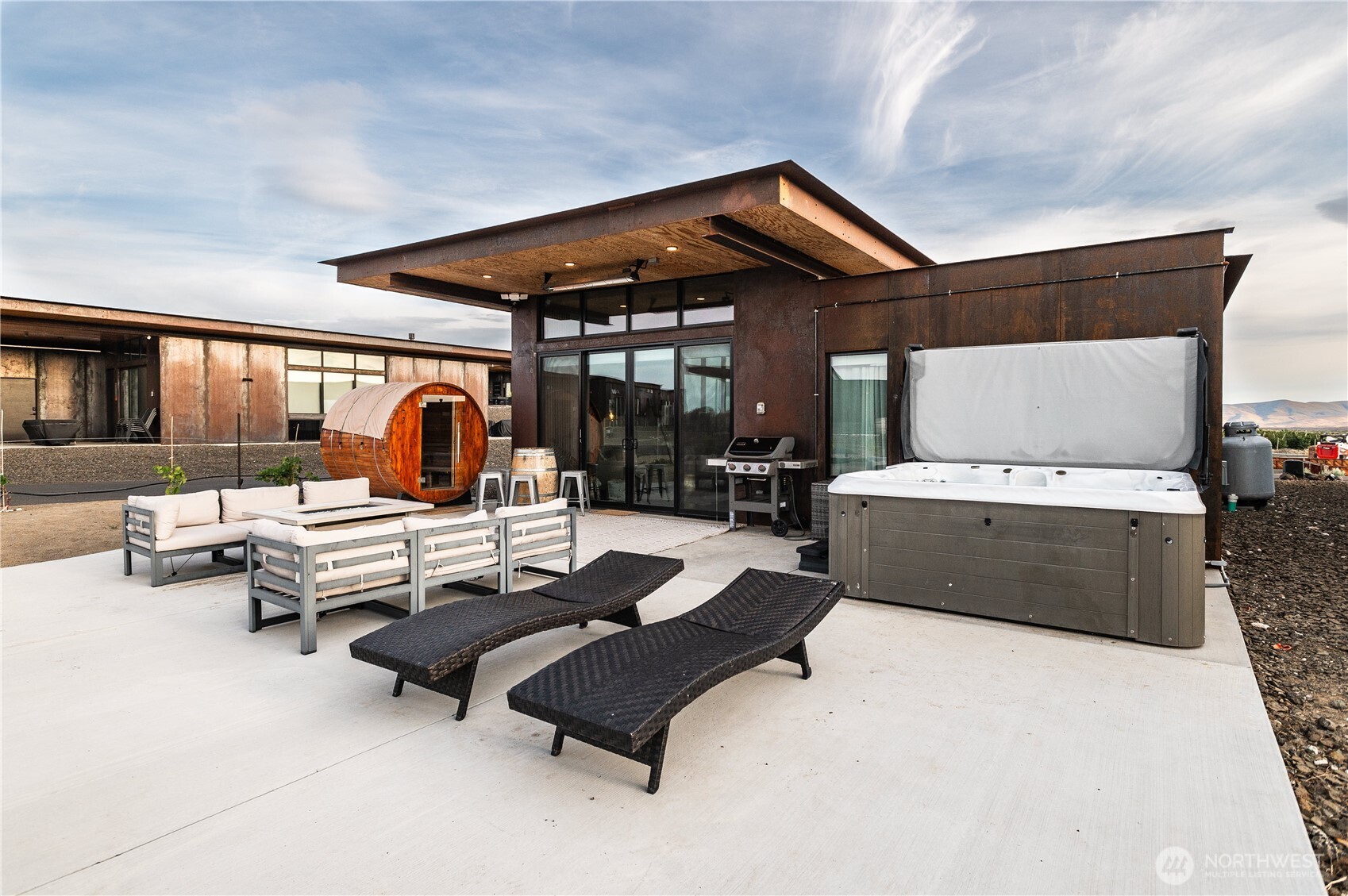 23584 Gorge Loop Drive Property Photo 1