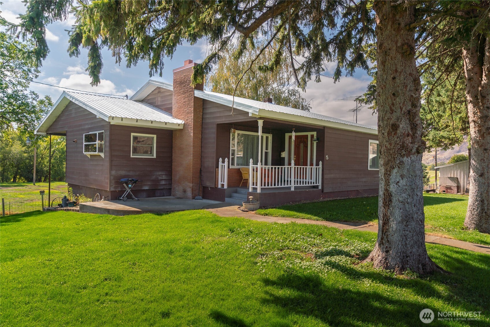 5 Alaska Street Property Photo 3