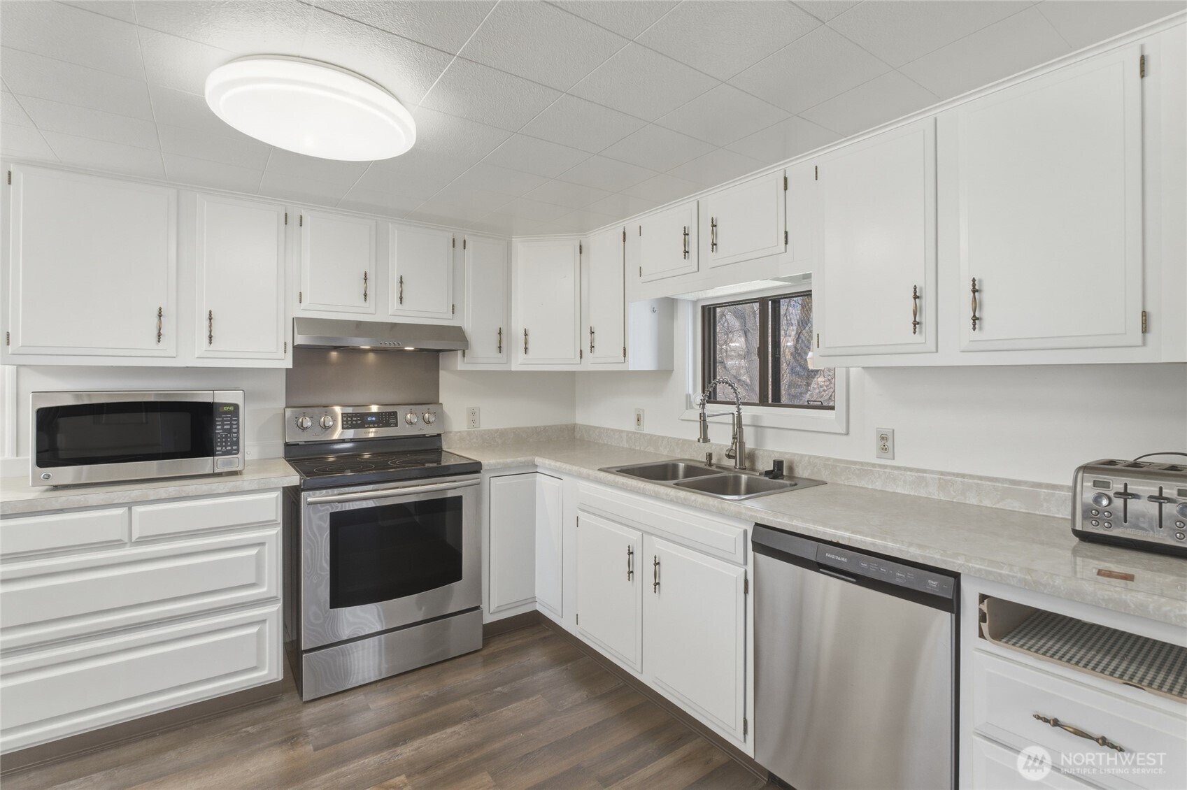 5 Alaska Street Property Photo 11