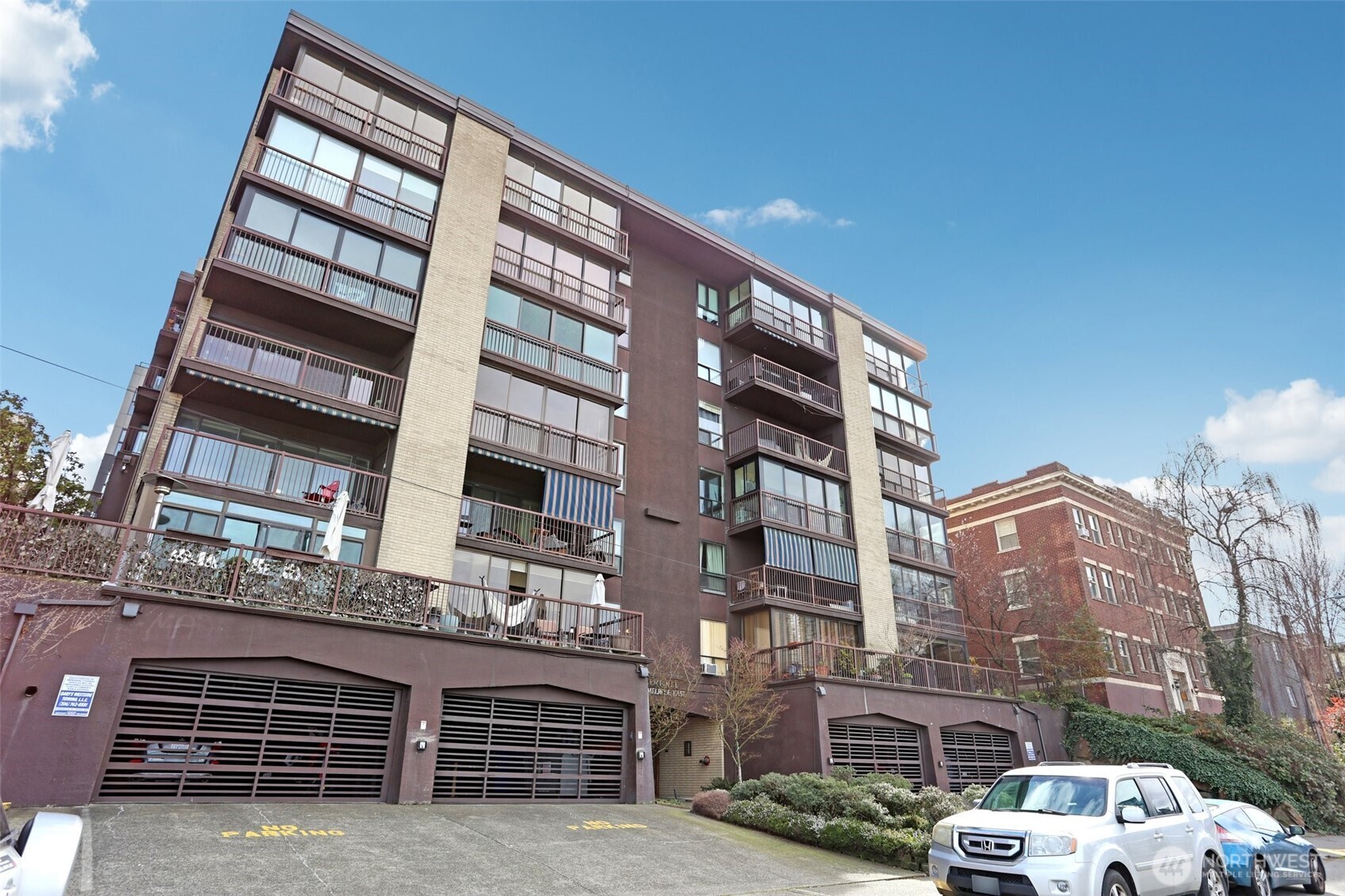 320 Melrose Avenue 403 Property Photo 1