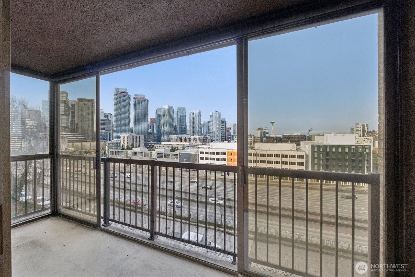 320 Melrose Avenue 403 Property Photo 8