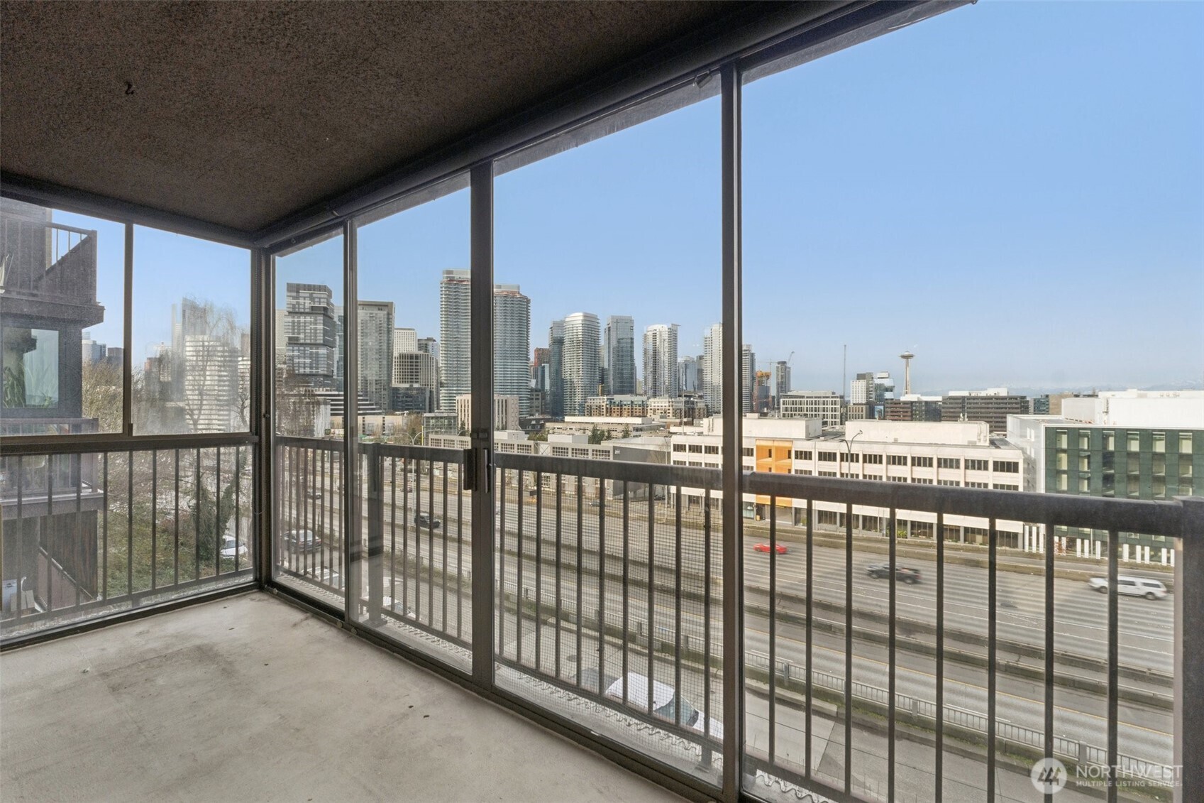 320 Melrose Avenue 403 Property Photo 9