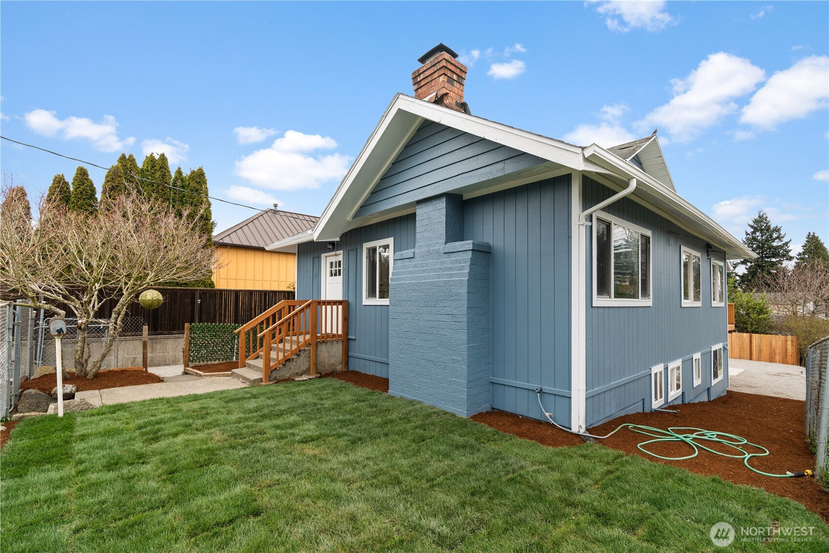 5518 39th Avenue Property Photo 3