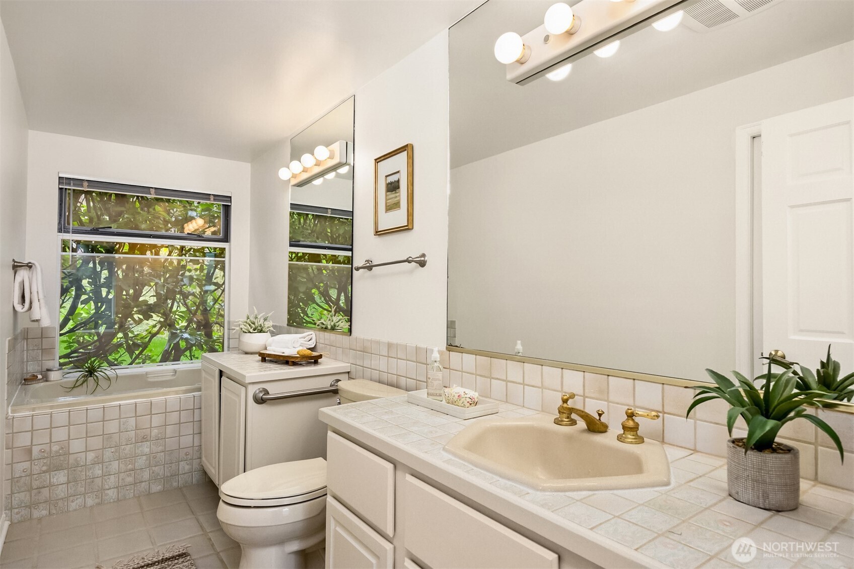 7946 Grand Avenue Property Photo 17