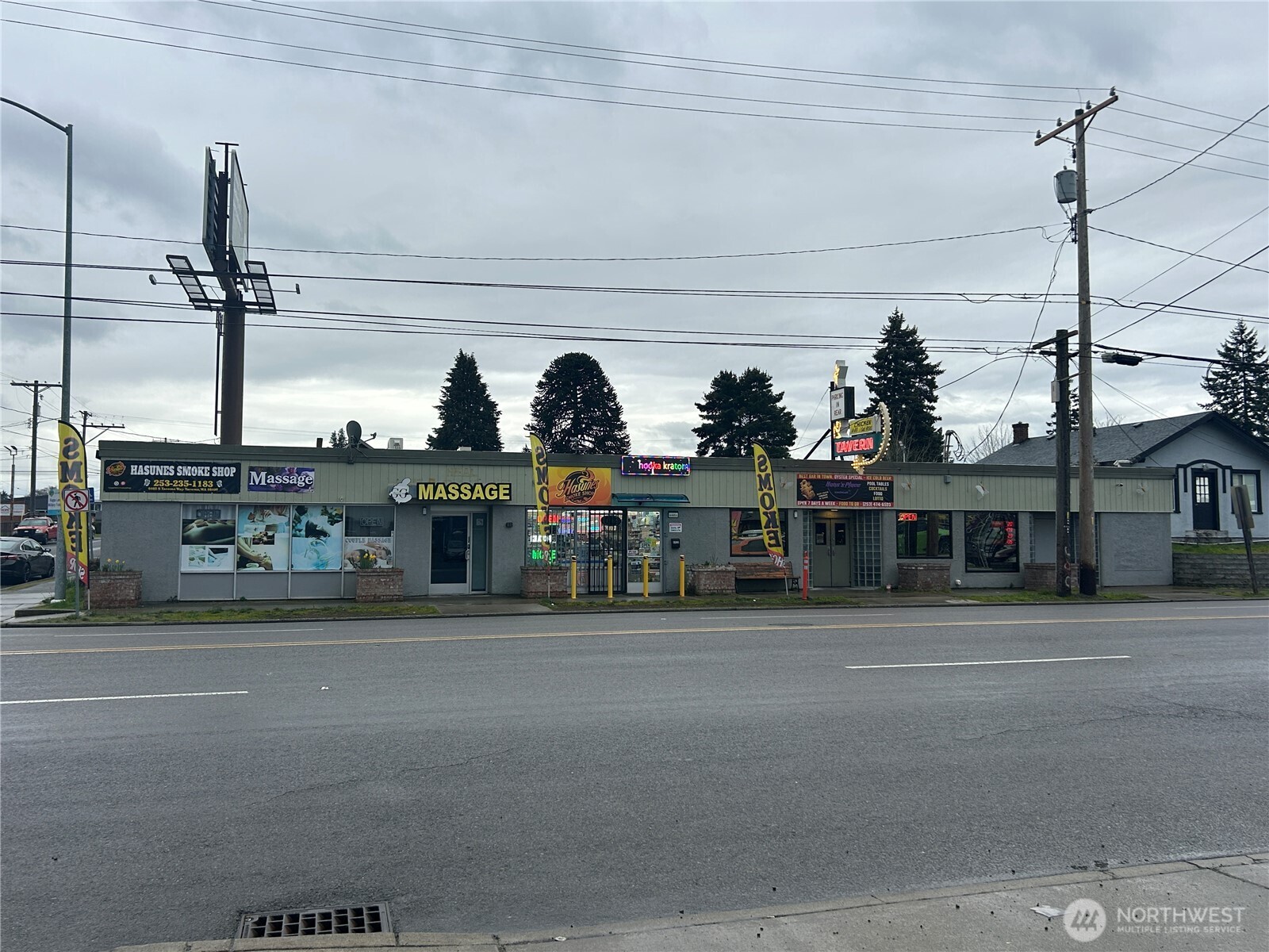 6401 S Tacoma Way Property Photo 2