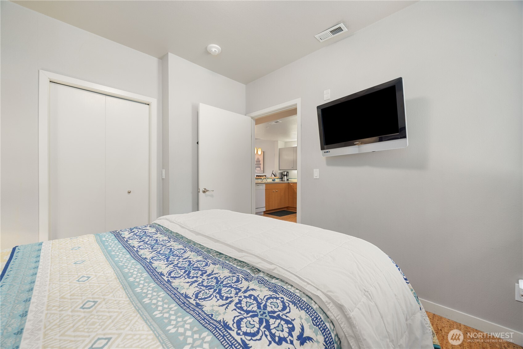2220 W Woodin Avenue 106 Property Photo 12