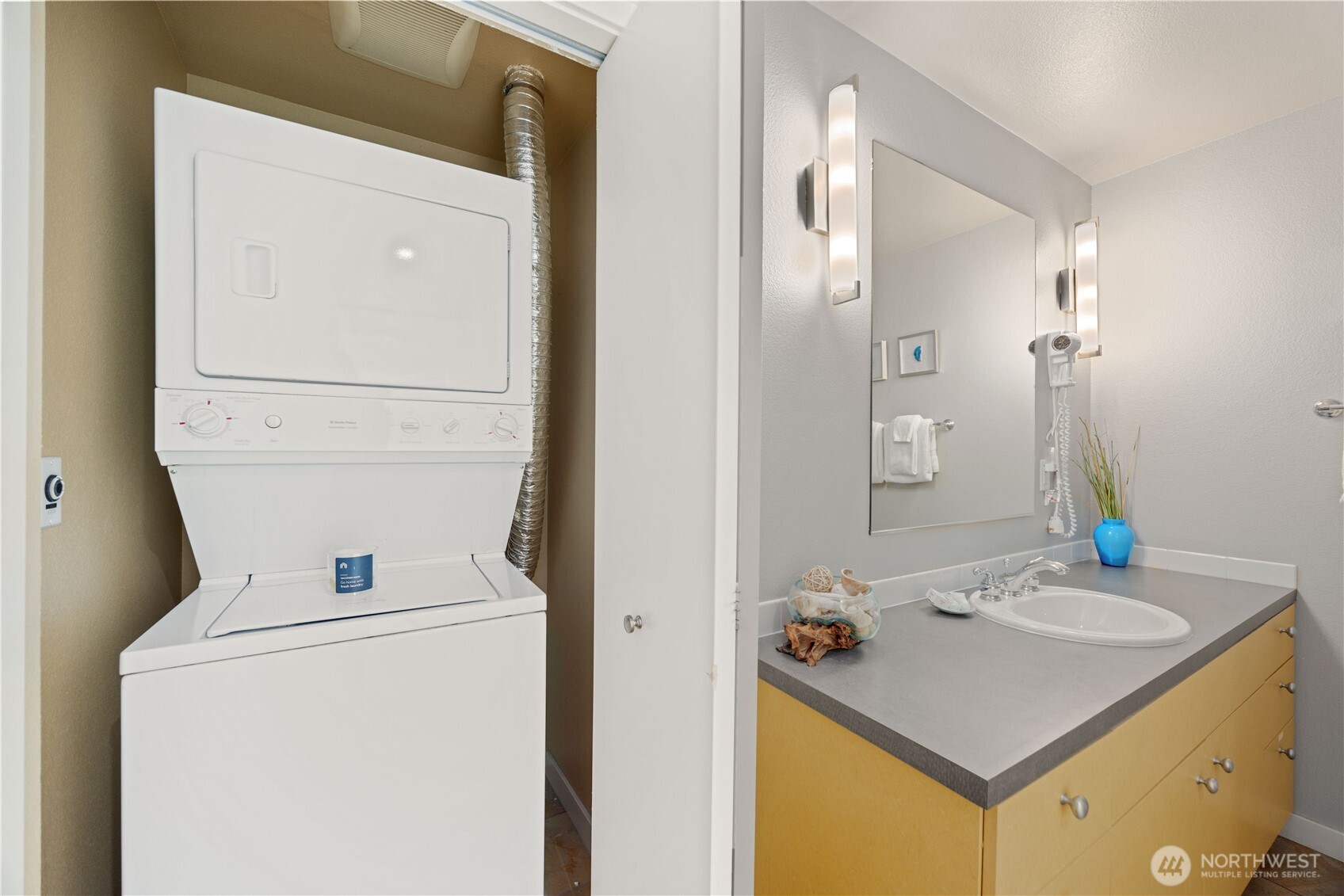 2220 W Woodin Avenue 106 Property Photo 15