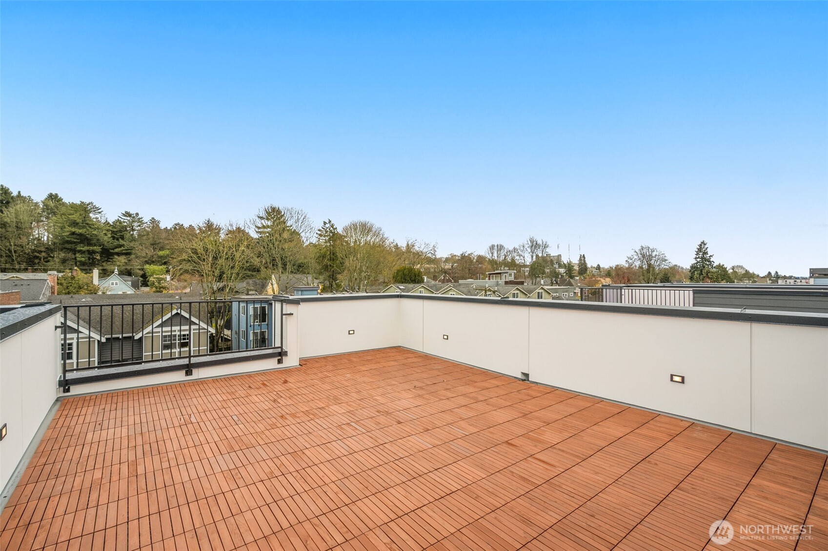 1125 A 10th Avenue Property Photo 18