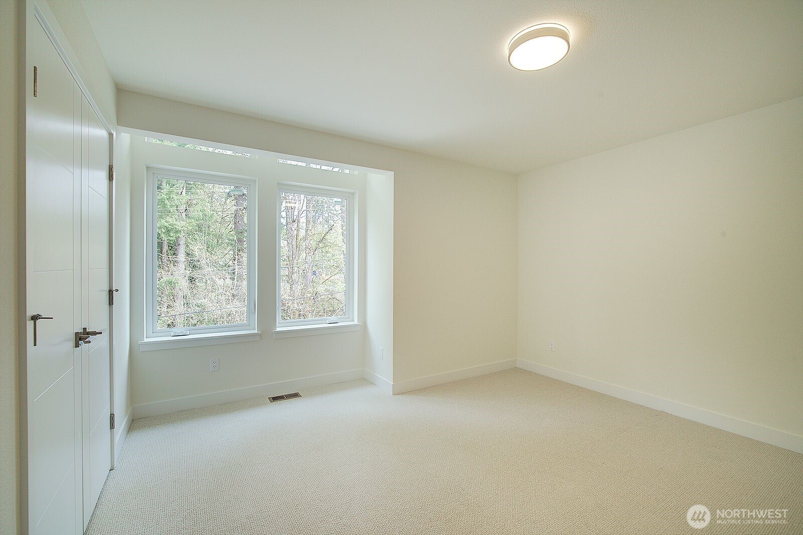865 Front Street Property Photo 34
