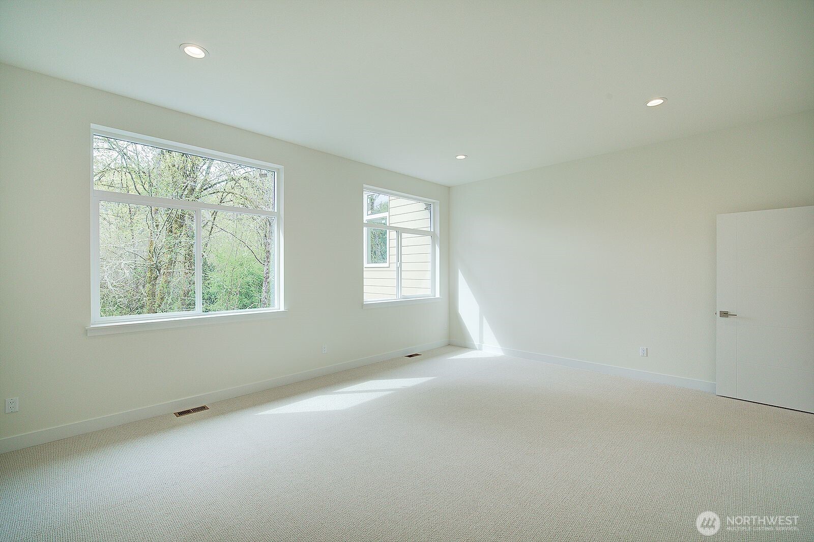 865 Front Street Property Photo 36