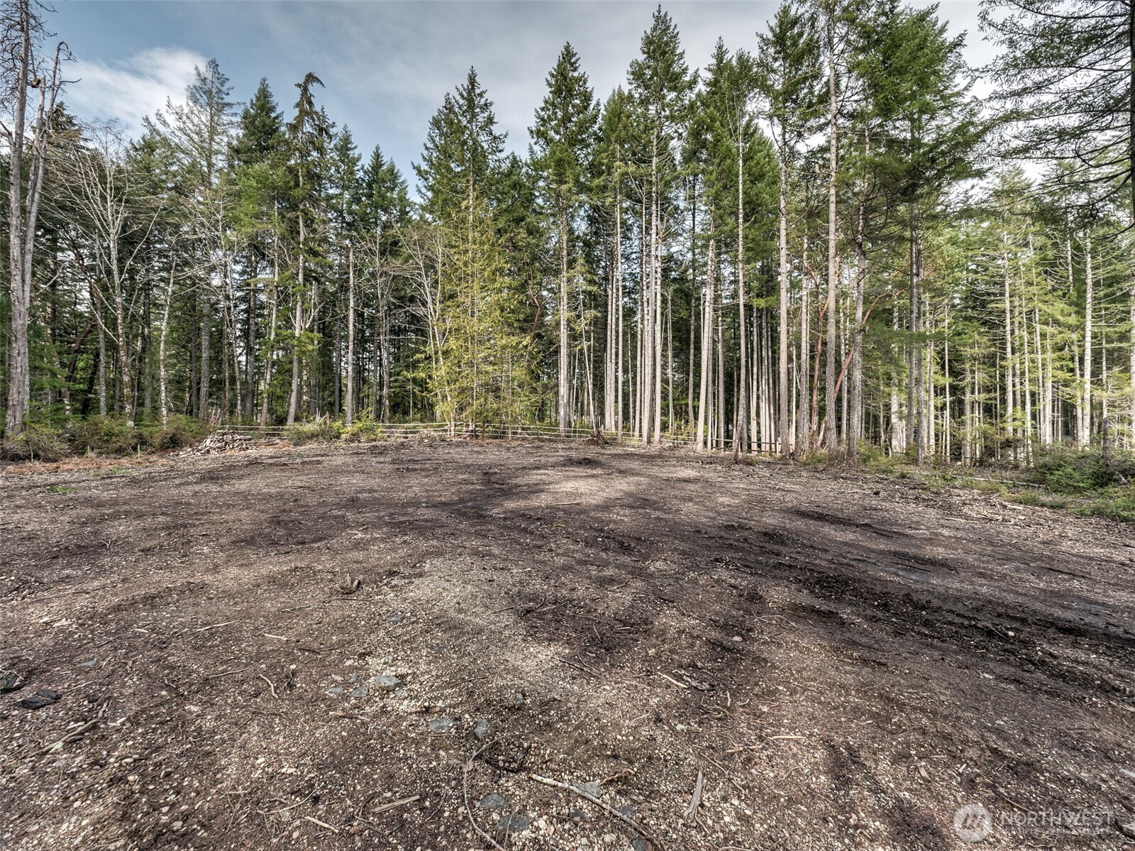621 E Strong Road Property Photo 18