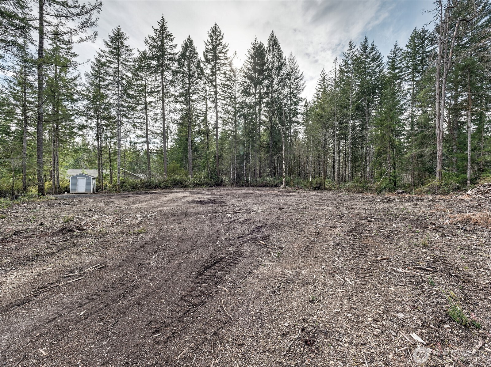 621 E Strong Road Property Photo 20