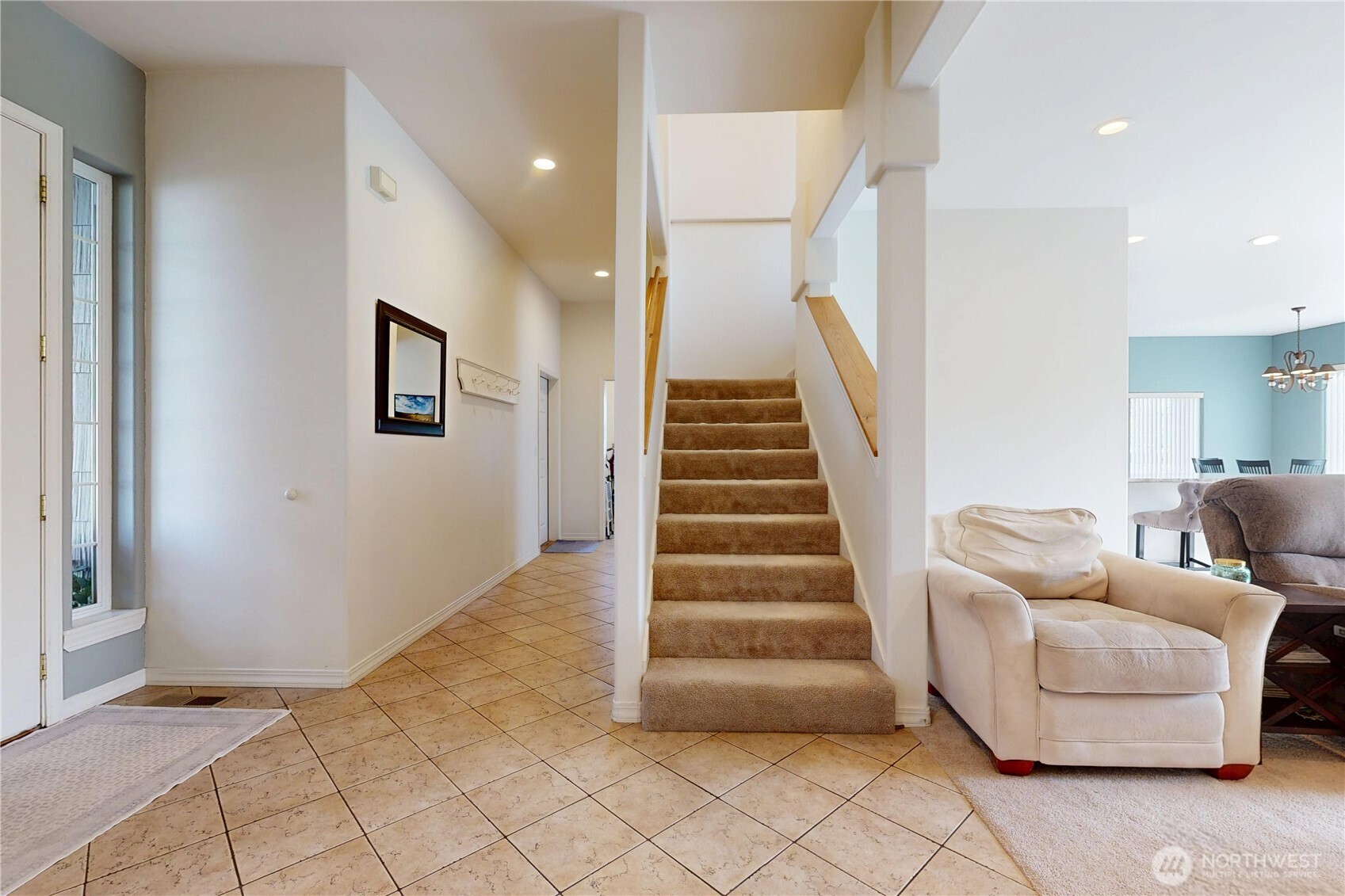 48 Parkwood Circle Property Photo 5