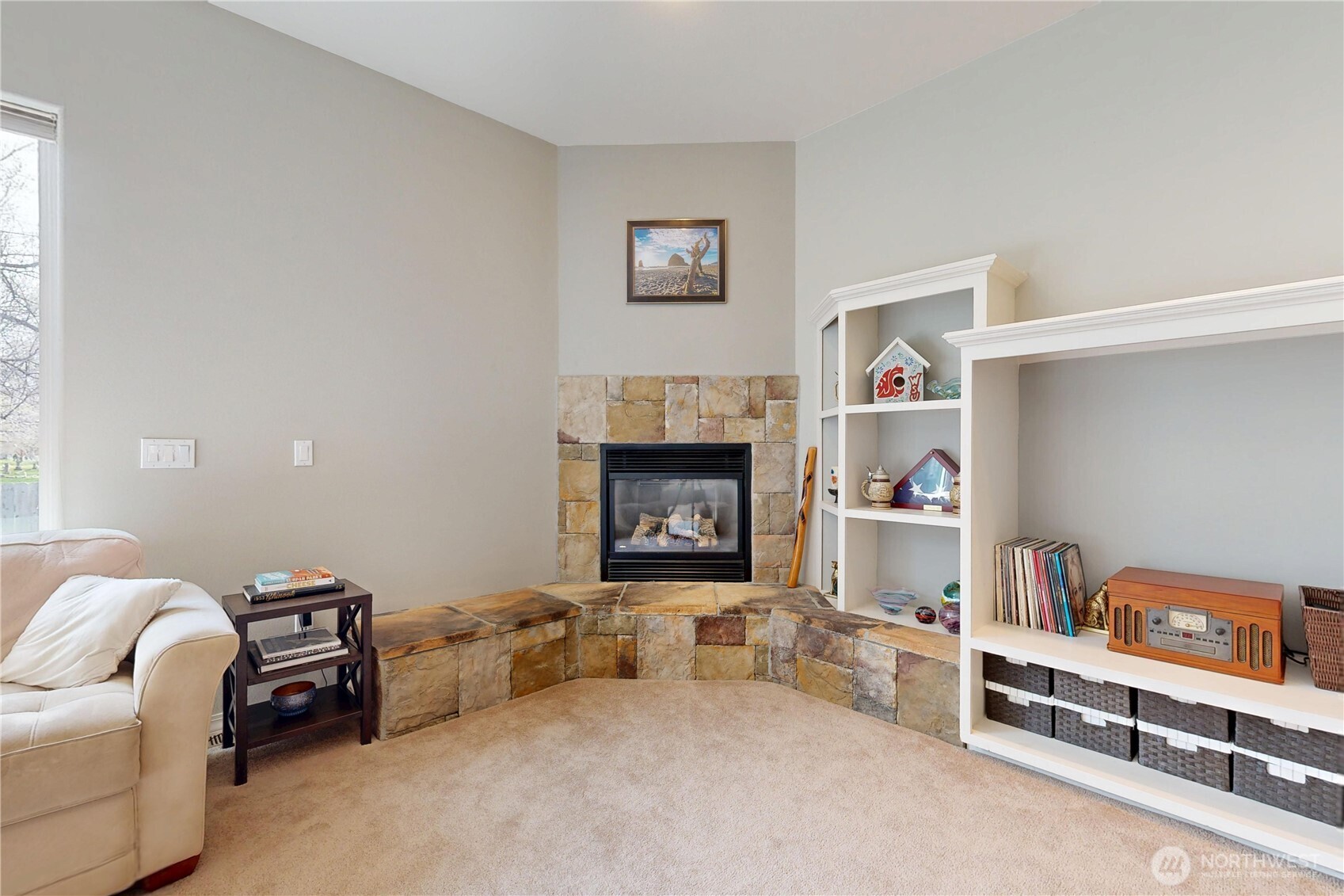 48 Parkwood Circle Property Photo 8