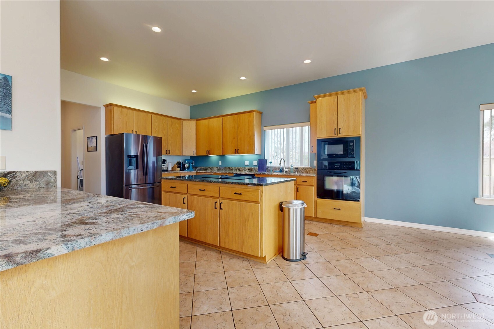 48 Parkwood Circle Property Photo 11