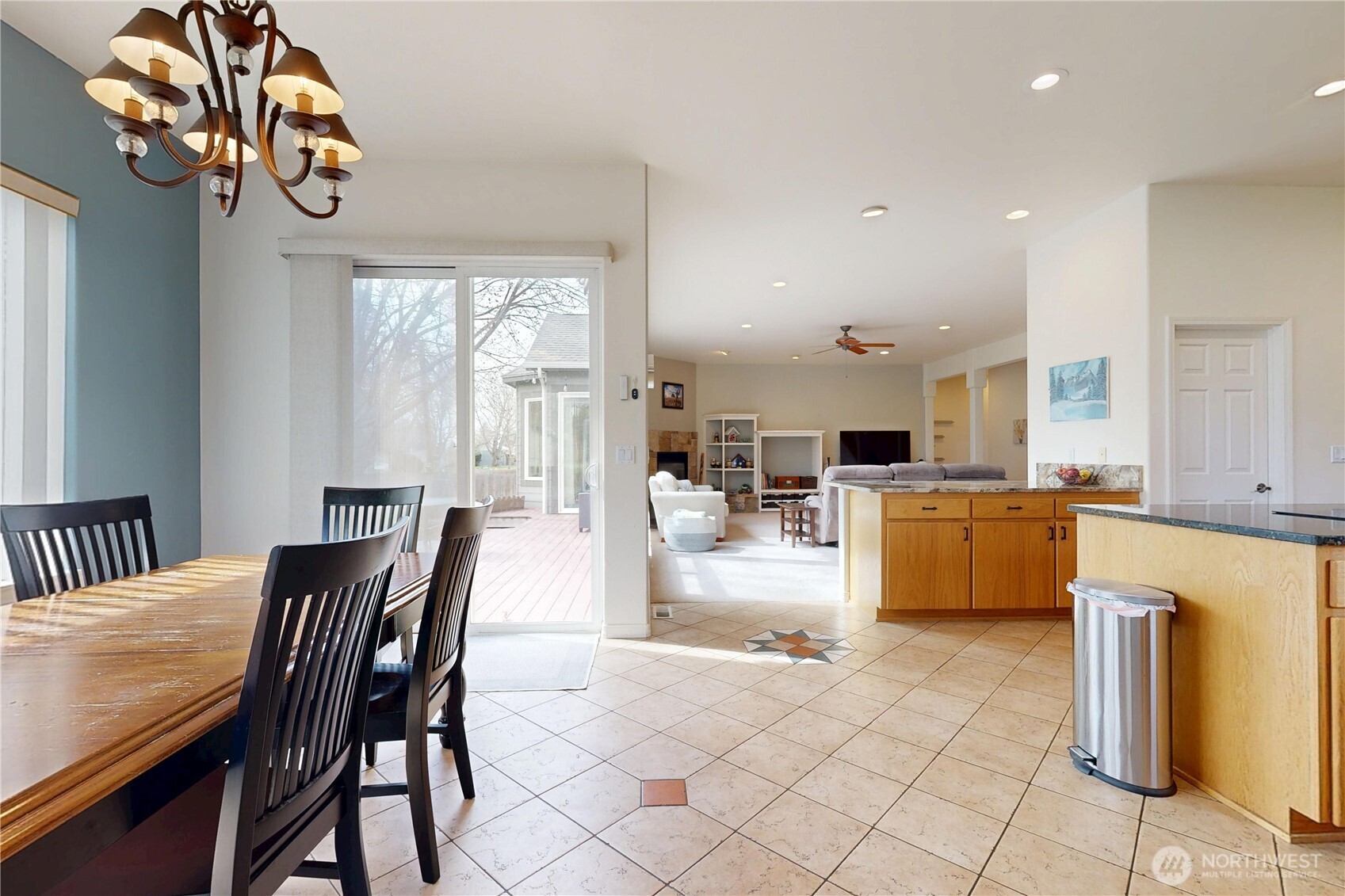 48 Parkwood Circle Property Photo 13