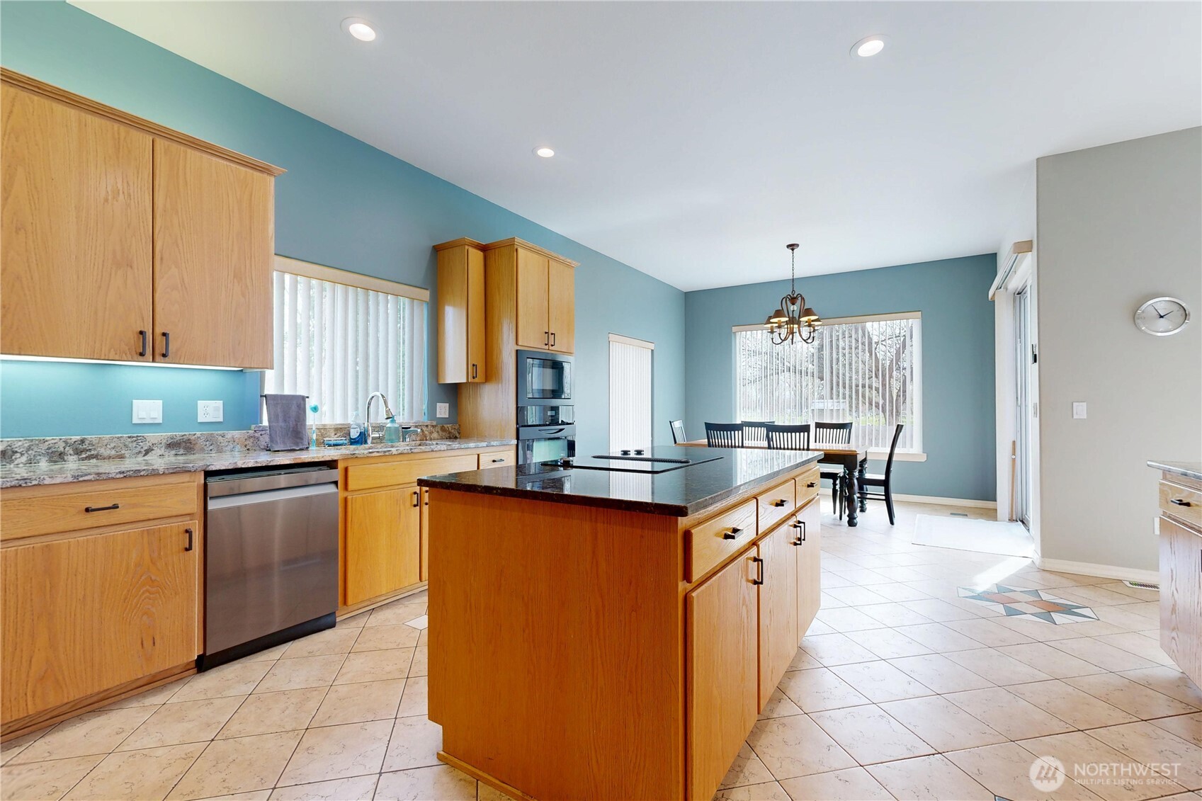 48 Parkwood Circle Property Photo 18