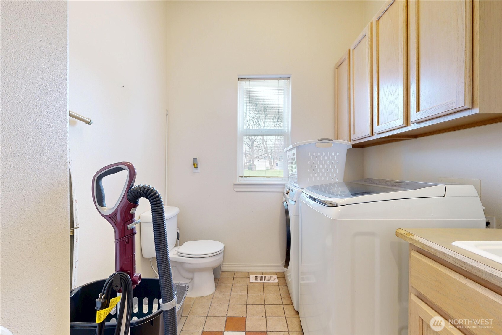 48 Parkwood Circle Property Photo 19