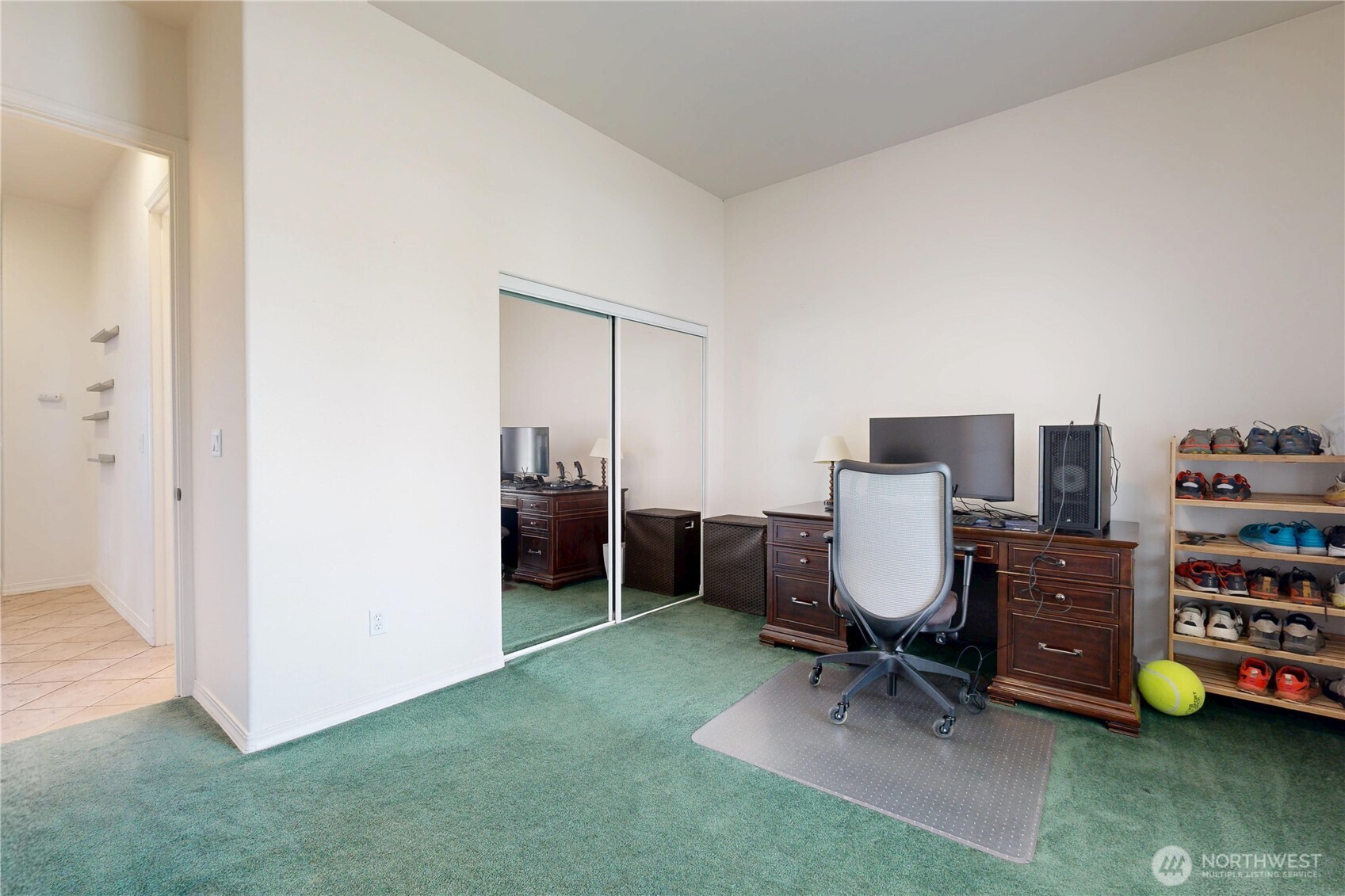 48 Parkwood Circle Property Photo 25