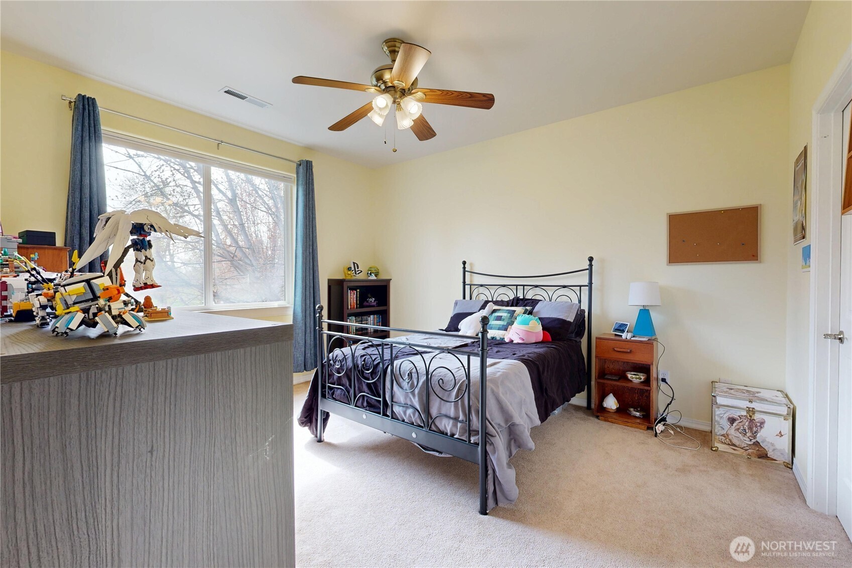 48 Parkwood Circle Property Photo 33