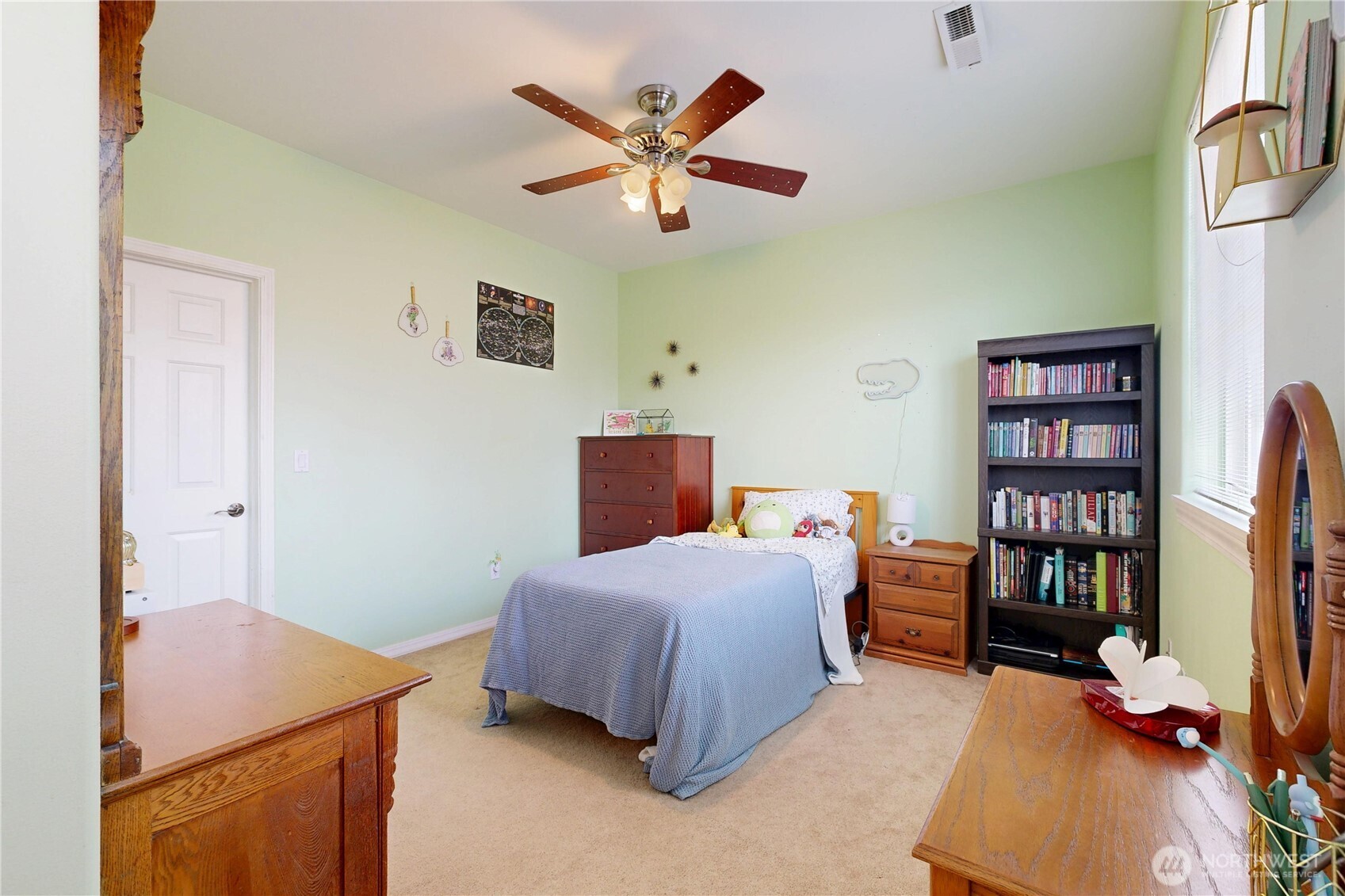 48 Parkwood Circle Property Photo 35