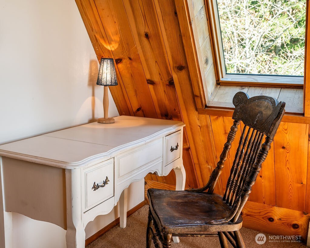 239 Shoreland Drive Property Photo 18