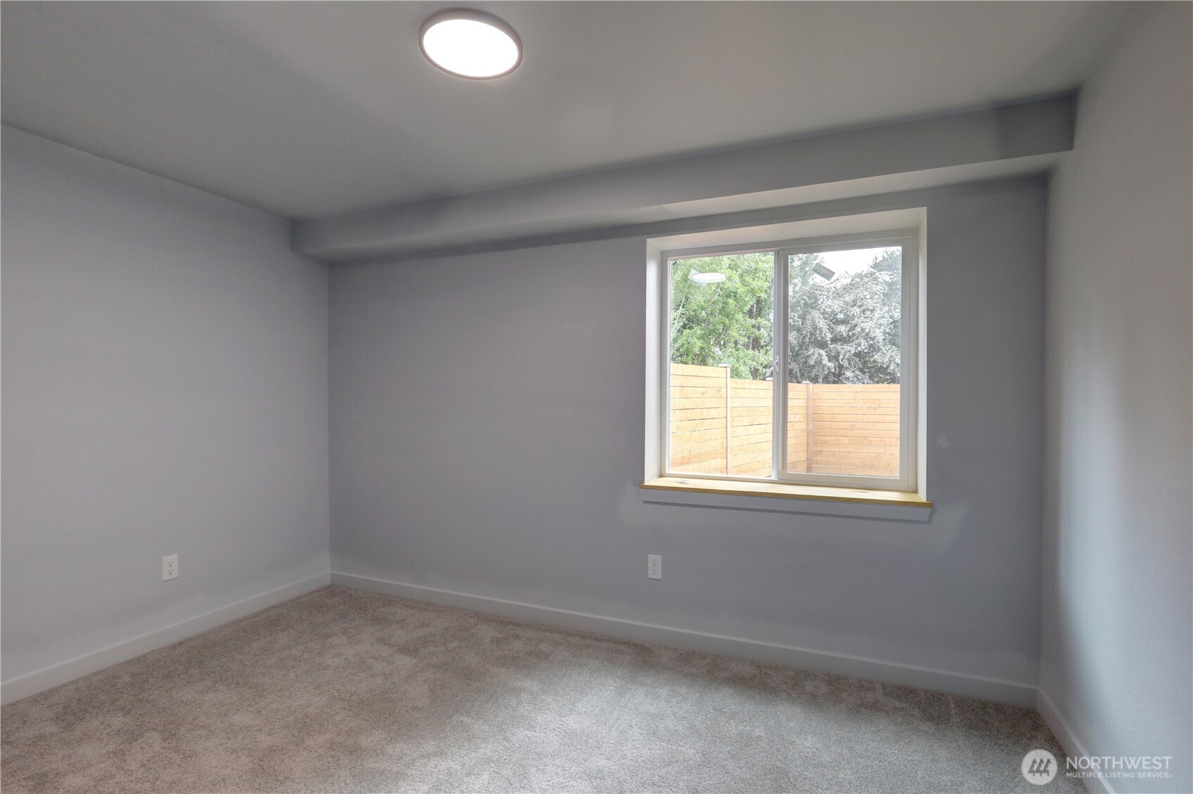 1324 N Hawthorne Street Property Photo 19