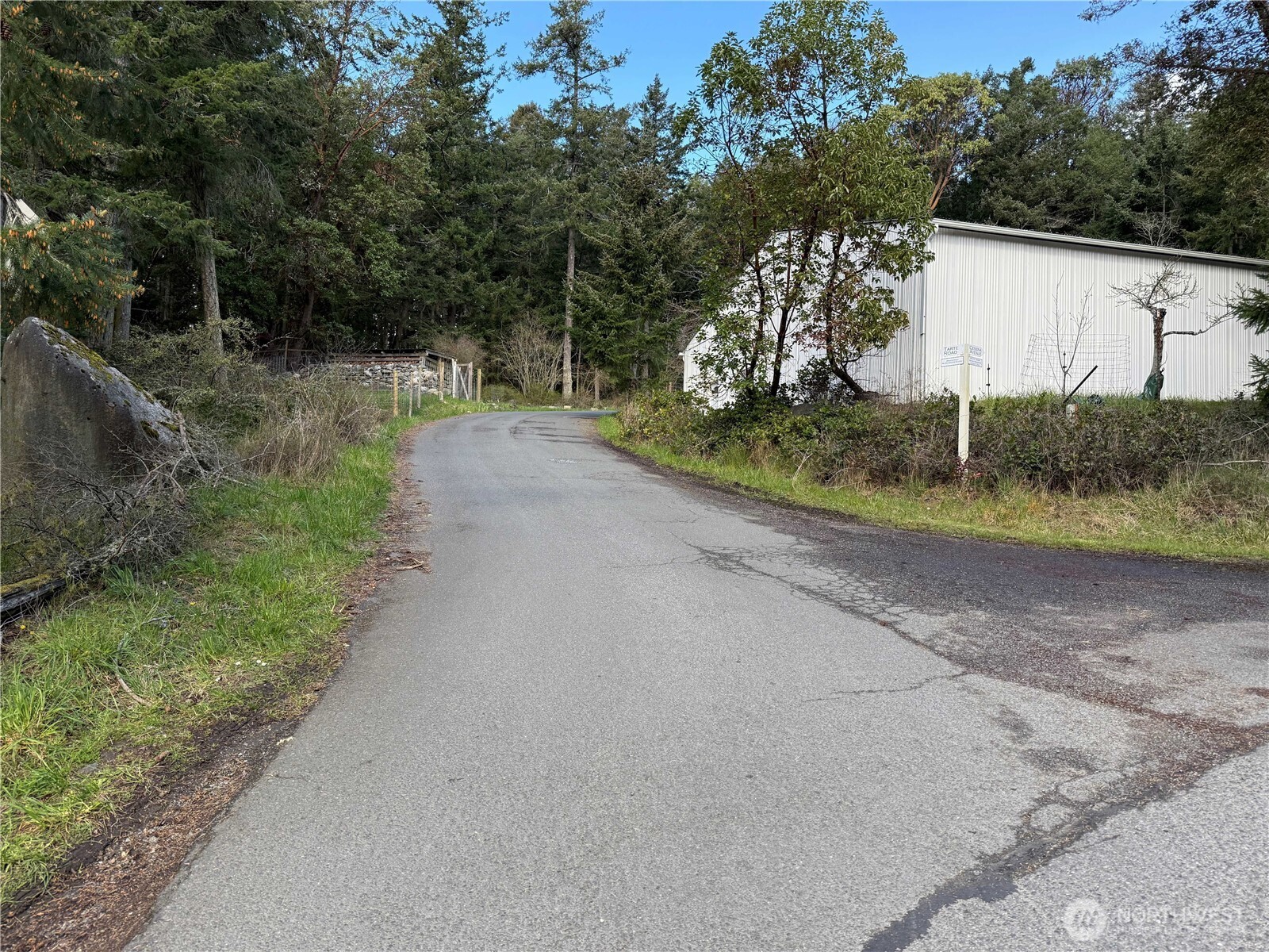 1111 Tarte Road Property Photo 24