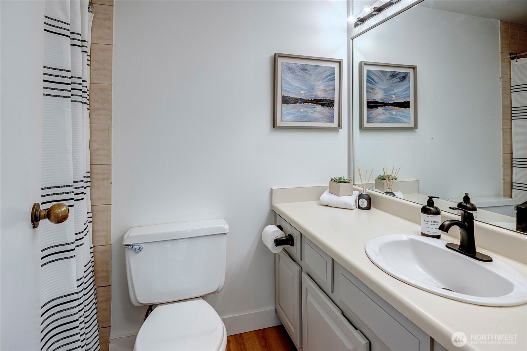 2201 3rd Avenue 803 Property Photo 13
