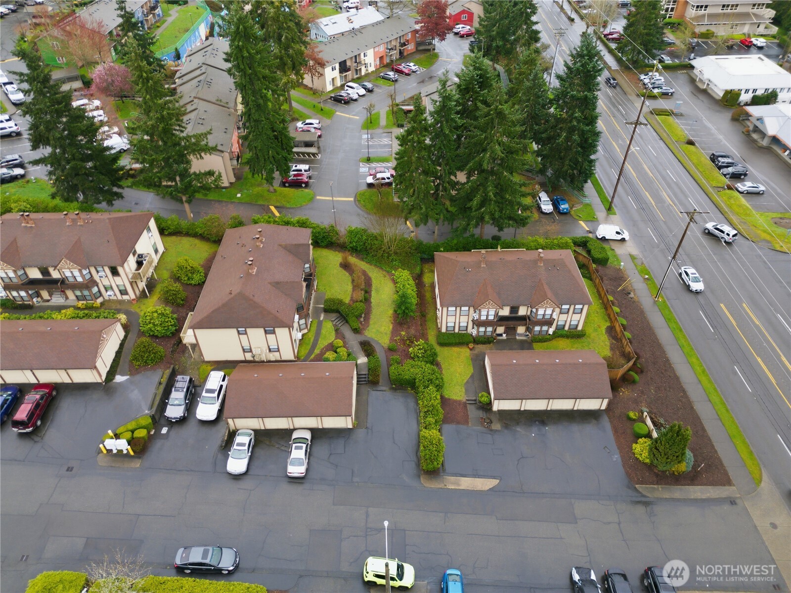 5201 - 5215 S Orchard Street Property Photo 7