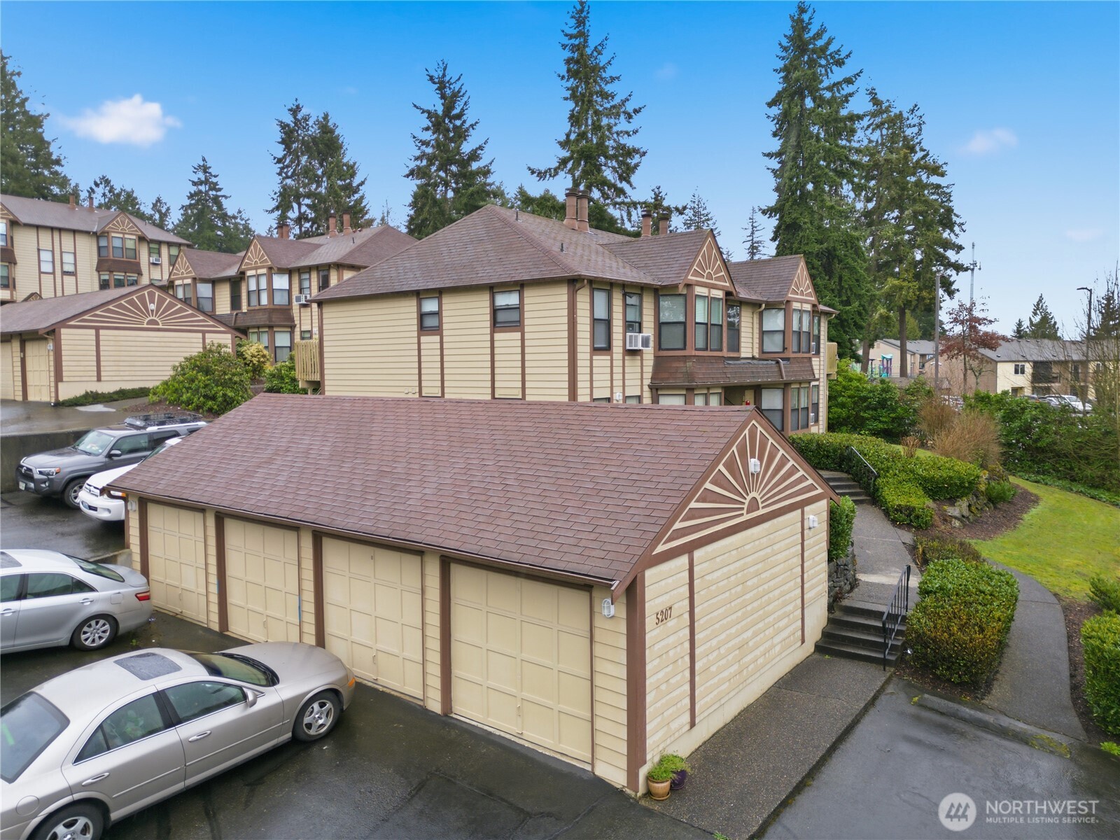 5201 - 5215 S Orchard Street Property Photo 15