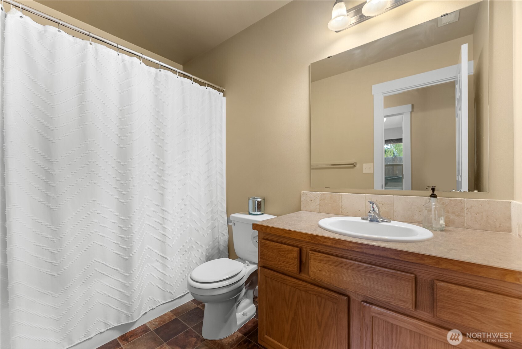65 Eastlake Road B Property Photo 22