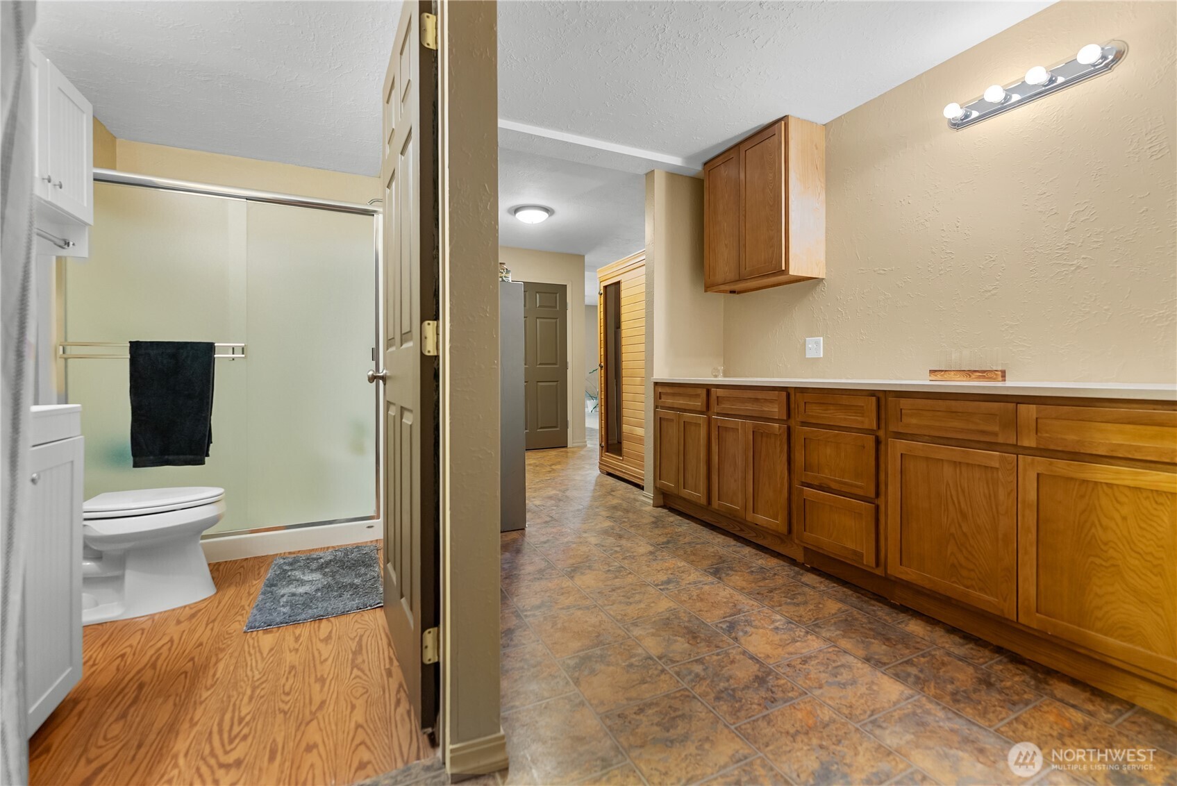 65 Eastlake Road B Property Photo 37