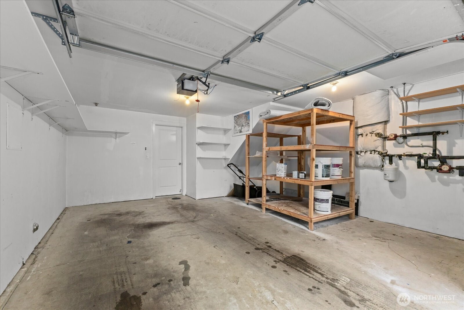 930 N 96th Street Property Photo 22
