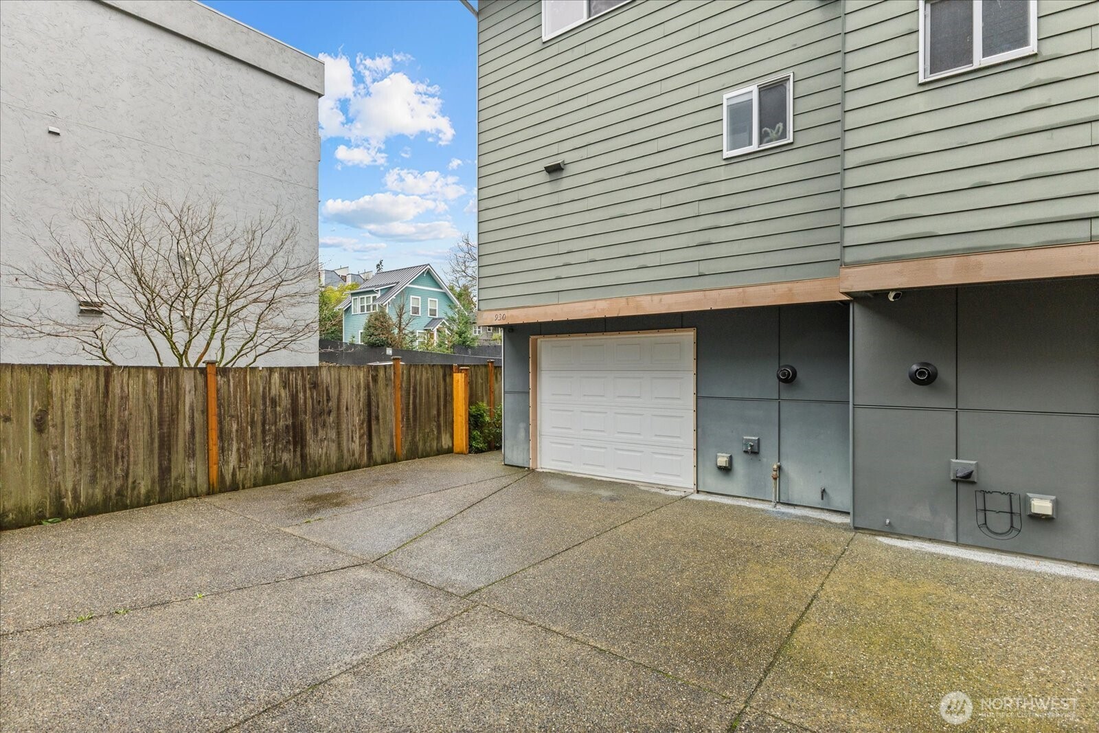 930 N 96th Street Property Photo 24