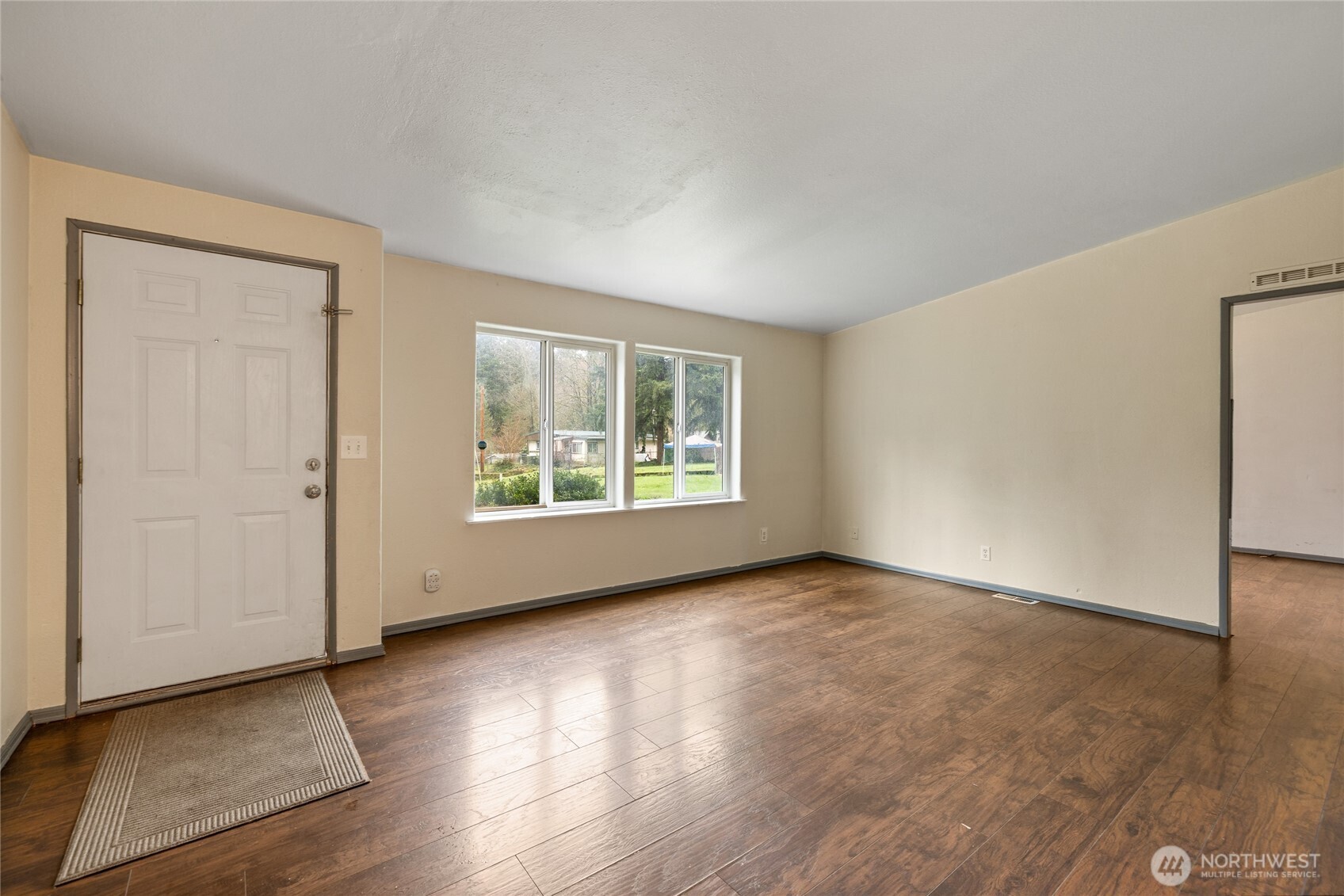 8341 Daphne Ct Se Property Photo 5