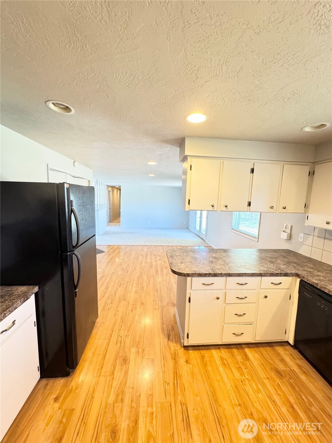 915 E Elsinore Street Property Photo 12