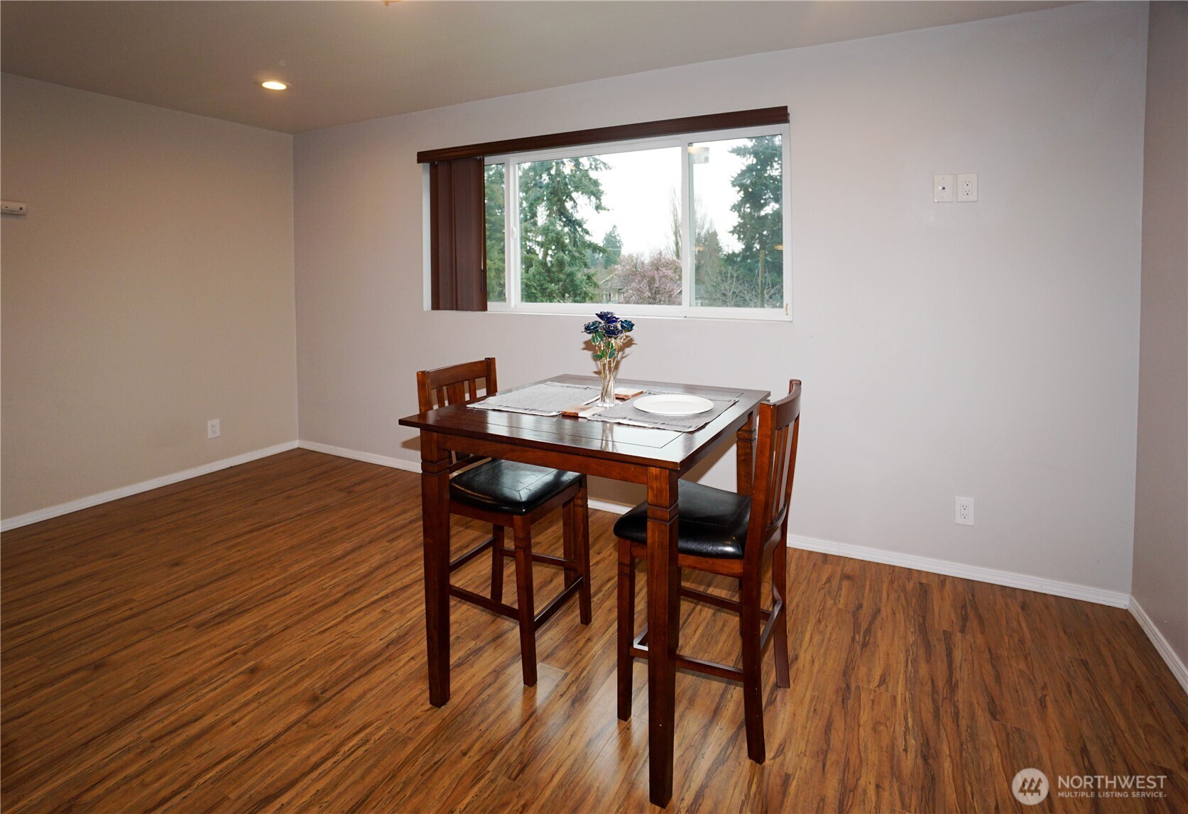 14948 6th Avenue Property Photo 6