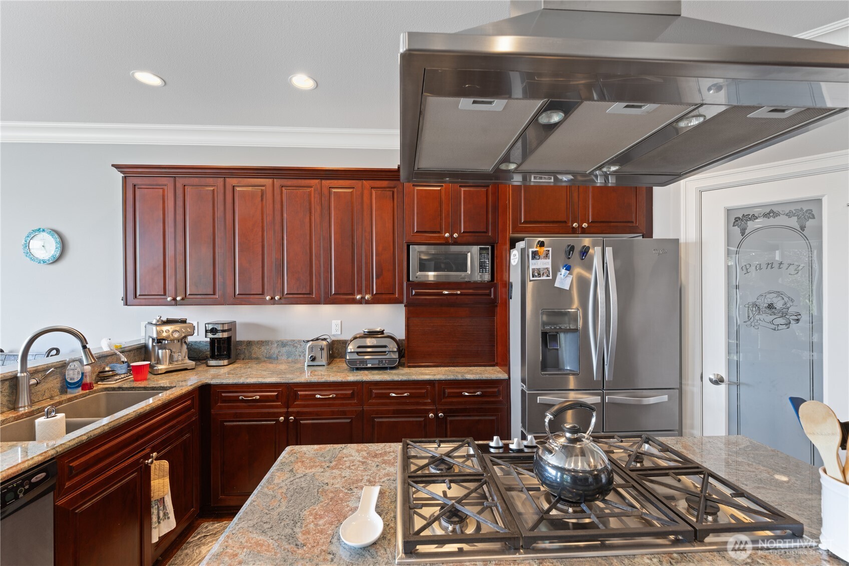 880 Shoshone Drive Property Photo 13
