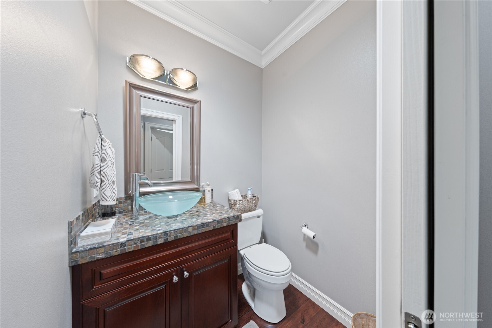 880 Shoshone Drive Property Photo 16