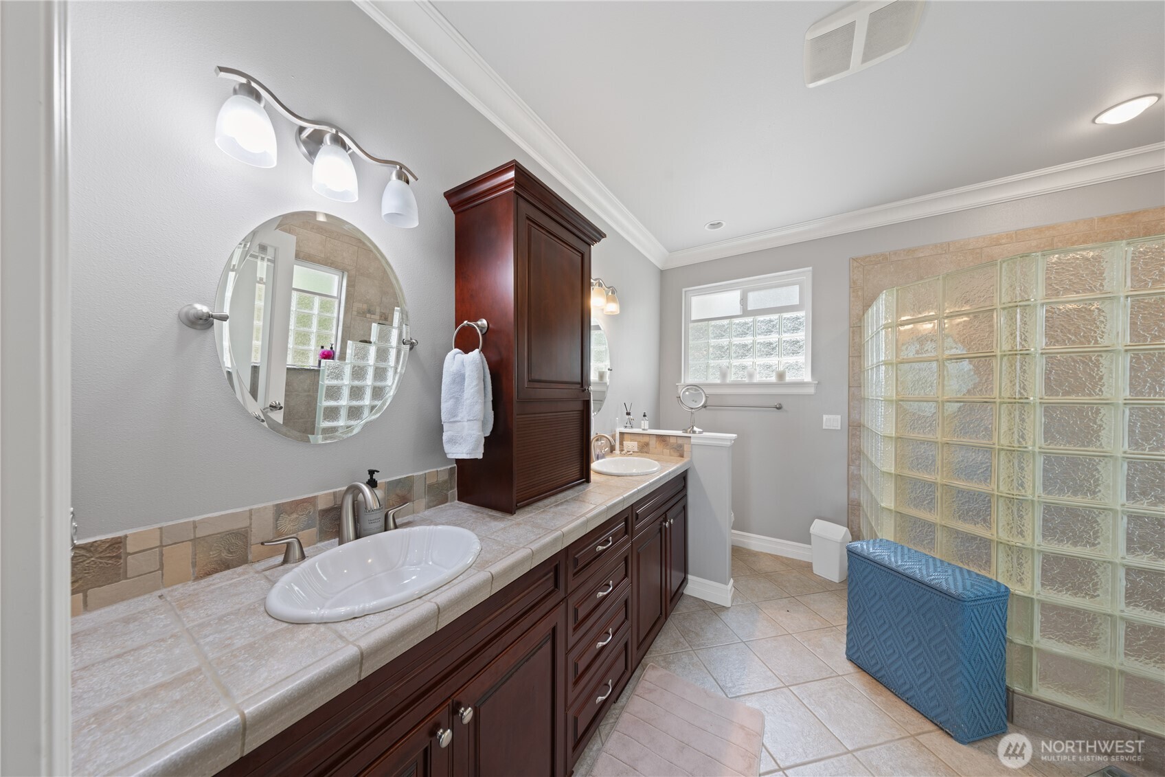 880 Shoshone Drive Property Photo 21