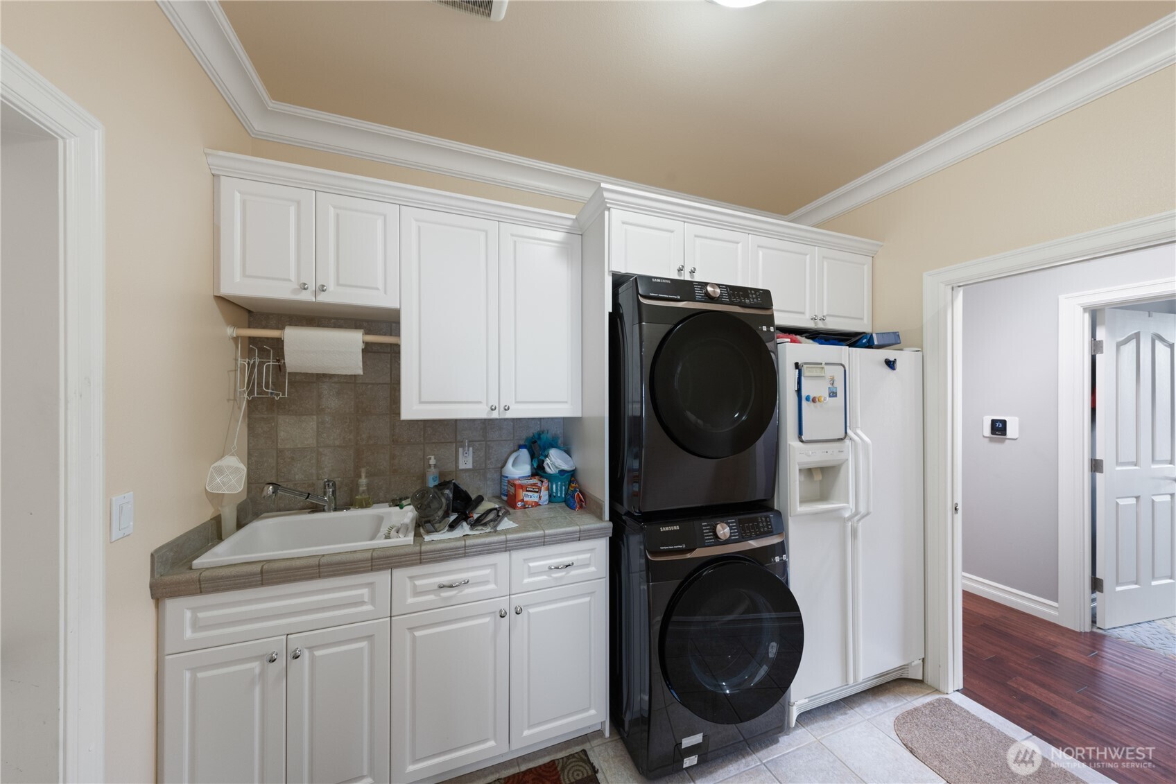 880 Shoshone Drive Property Photo 32