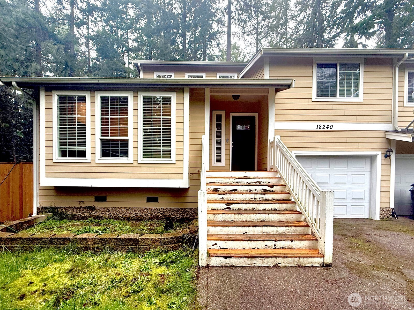 18240 E Clear Lake Boulevard Property Photo 2
