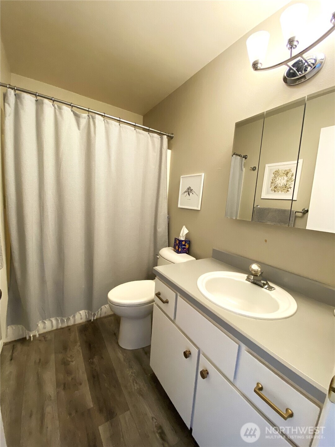 986 Highline Drive Property Photo 10