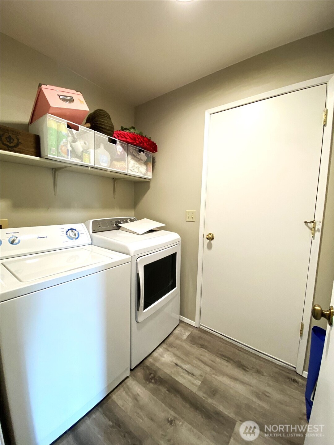 986 Highline Drive Property Photo 11