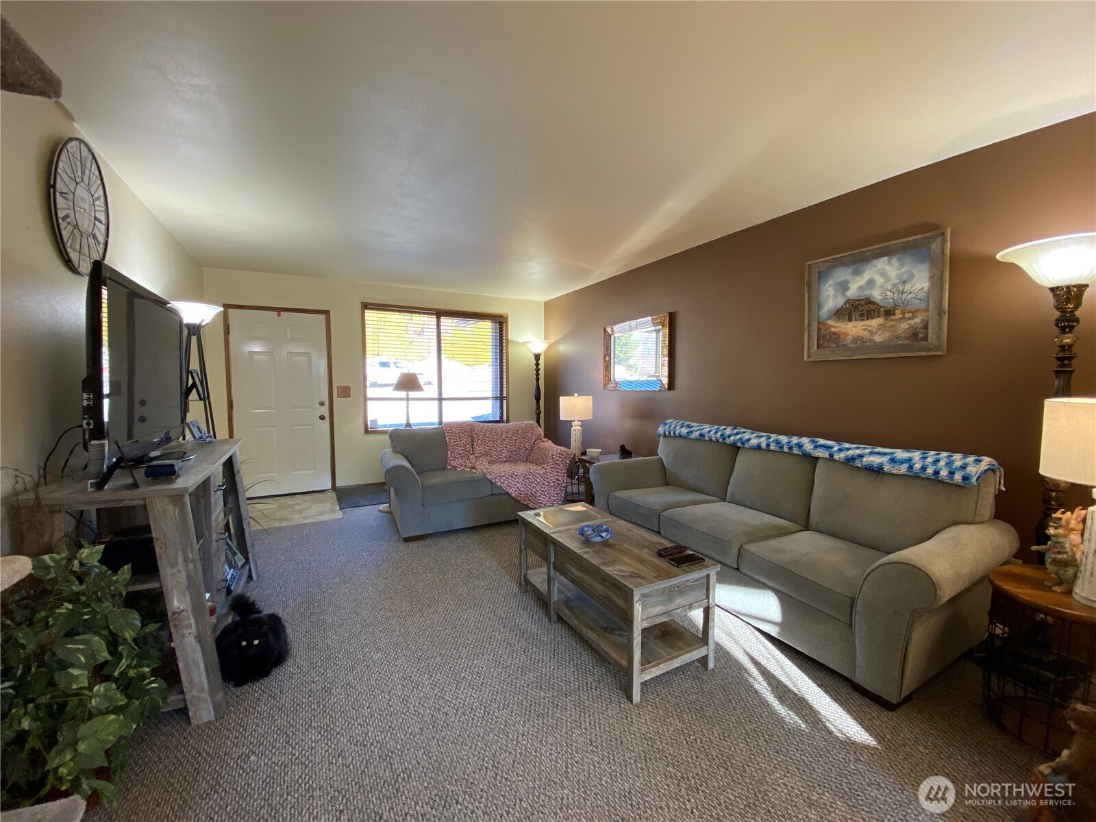 986 Highline Drive Property Photo 18