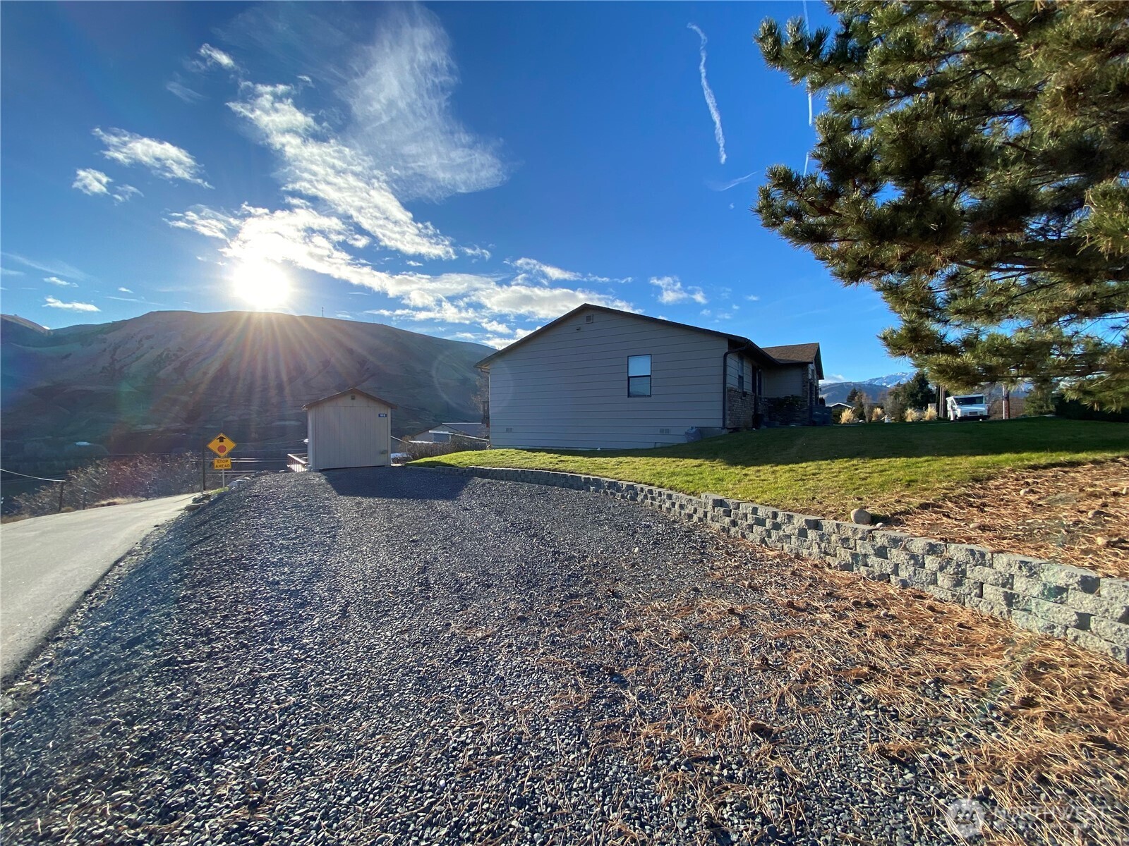 986 Highline Drive Property Photo 25