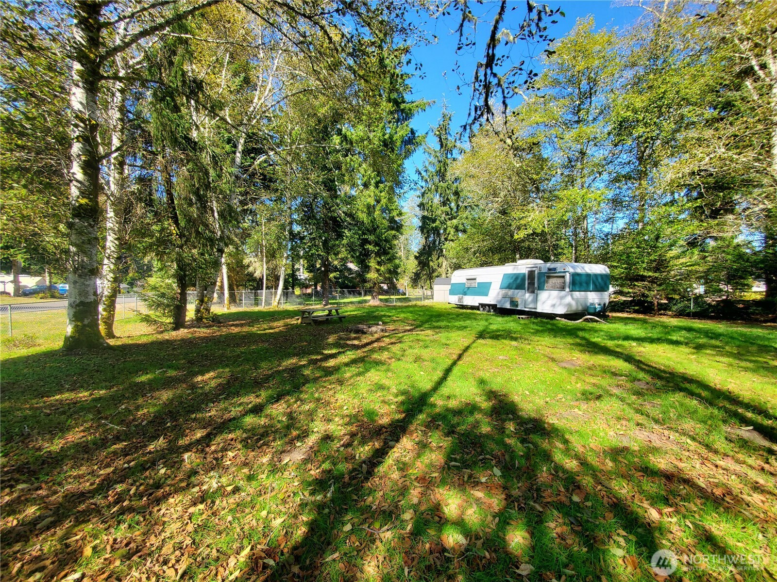 999 Gunderson Avenue Property Photo 4