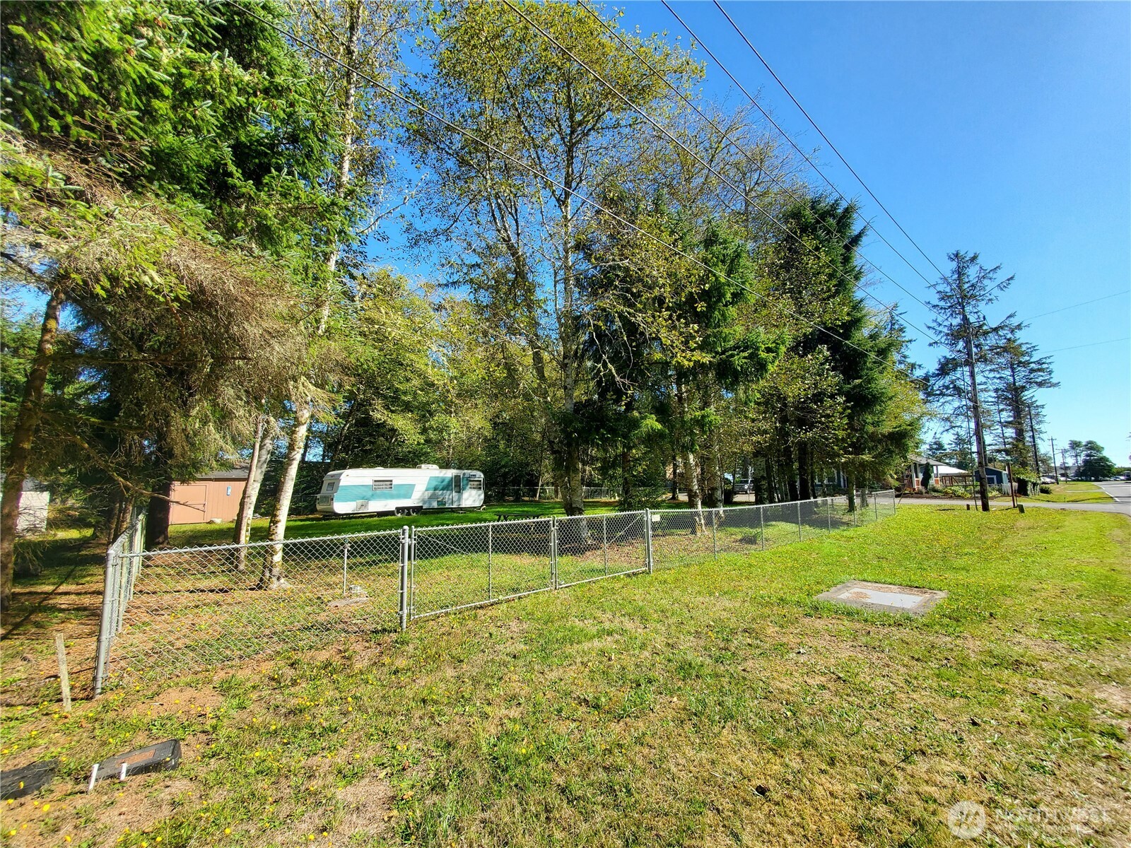 999 Gunderson Avenue Property Photo 8
