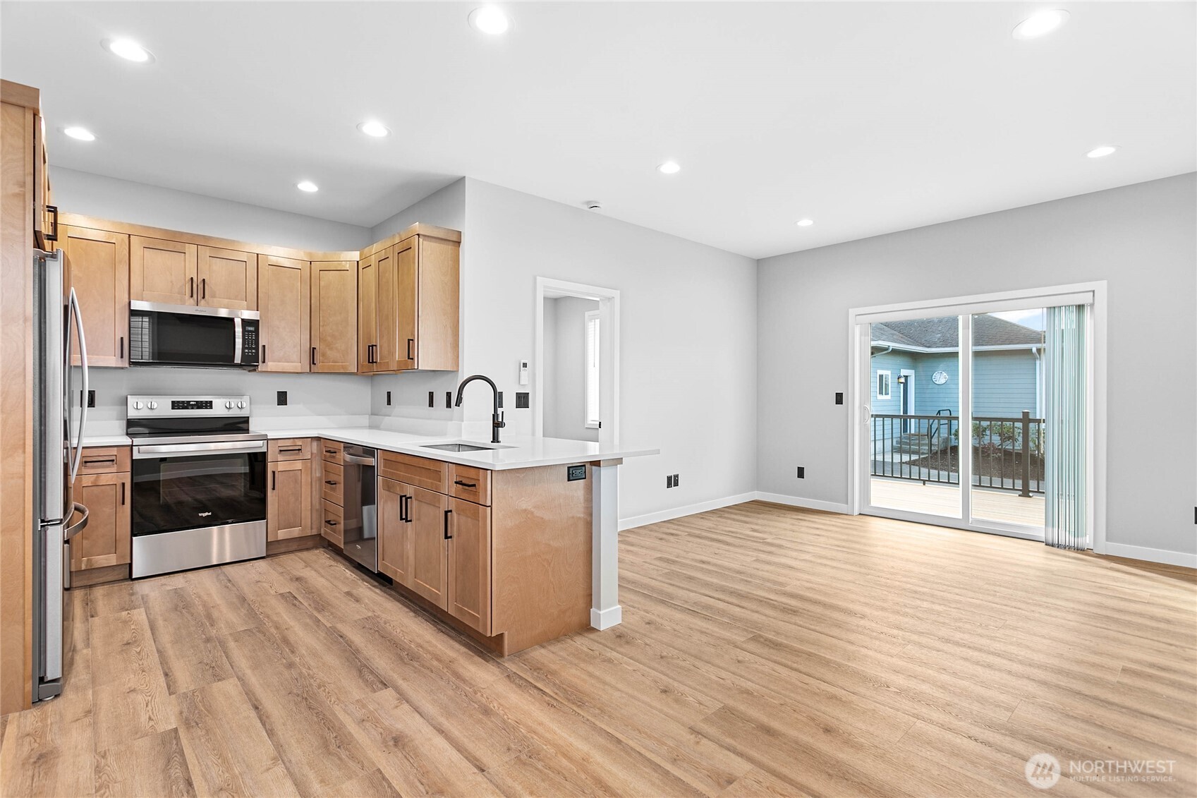 110 Baker Street A & B Property Photo 9